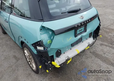 2025 Mini Hardtop Cooper S z USA, uszkodzony, nr VIN WMW23GD00S2X20650